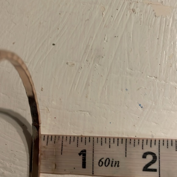 8” mixed metal hammered gold tone stackable bangle bracelet - Picture 9 of 10